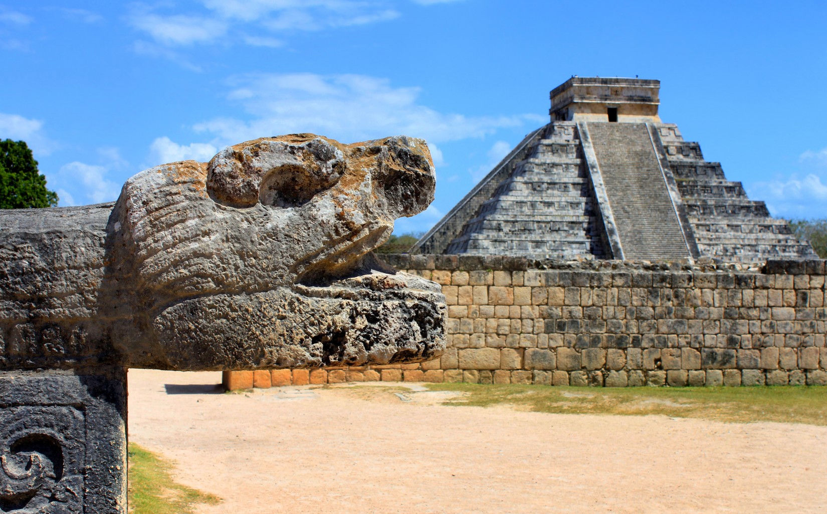CZK8 Chichen Itza Mayan Ruins